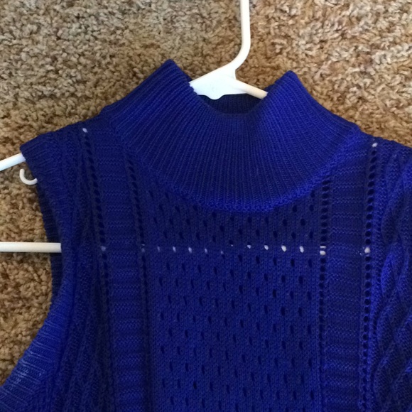 Sleeveless royal blue sweater - Picture 4 of 4